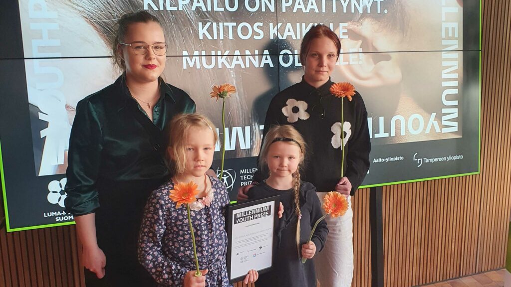Photo of Millennium Youth Prize winners Ella Kauppila and Wilma Nylander